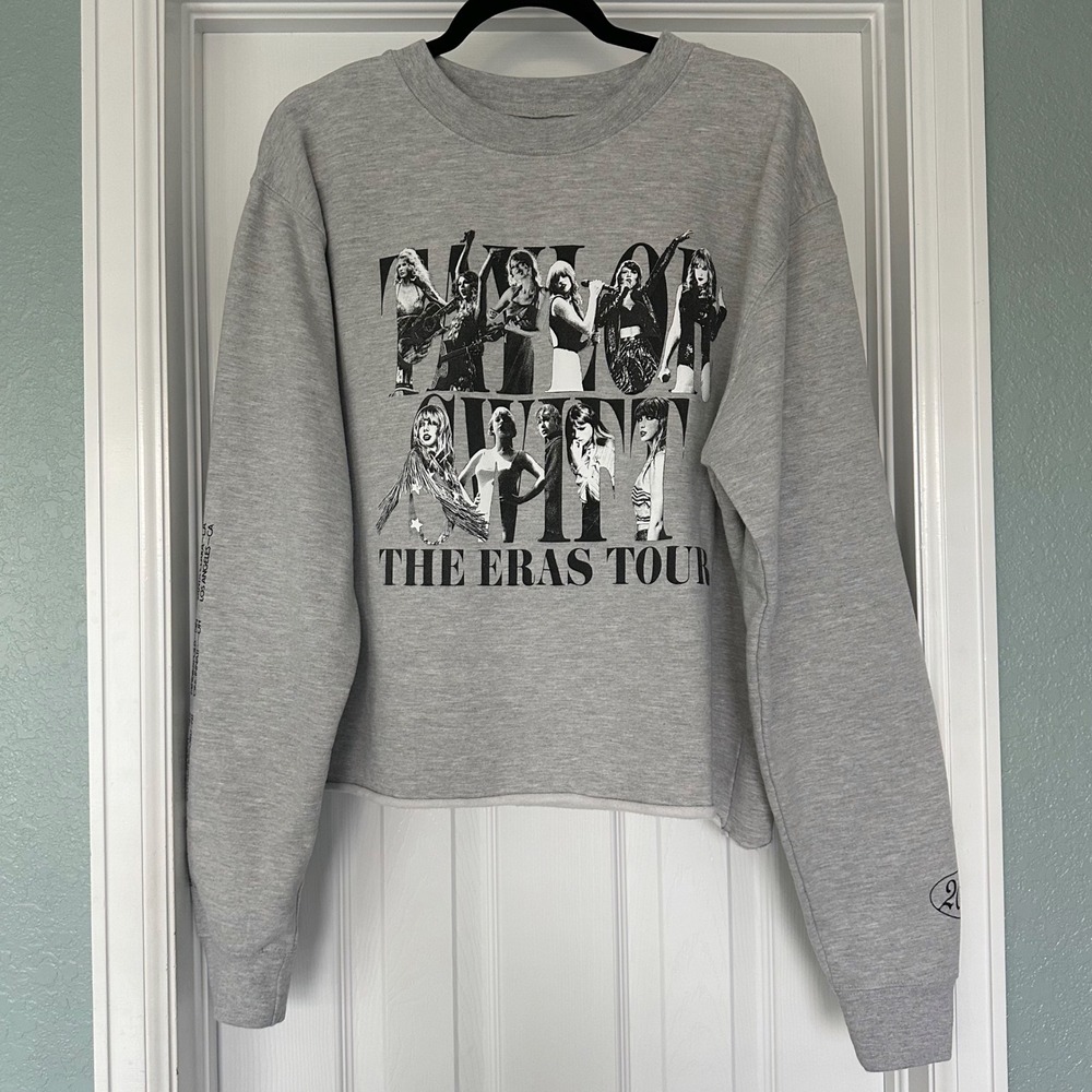 Taylor Swift‎ The Eras Tour Graphic Gray Sweatshirt Raw Hem Size XL